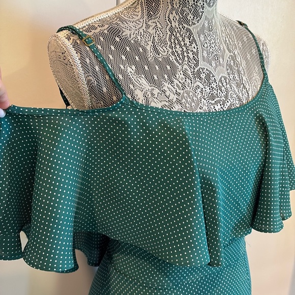 Flynn Skye Green Micro Dot Off The Shoulder Midi Dress Size Small - Picture 4 of 13